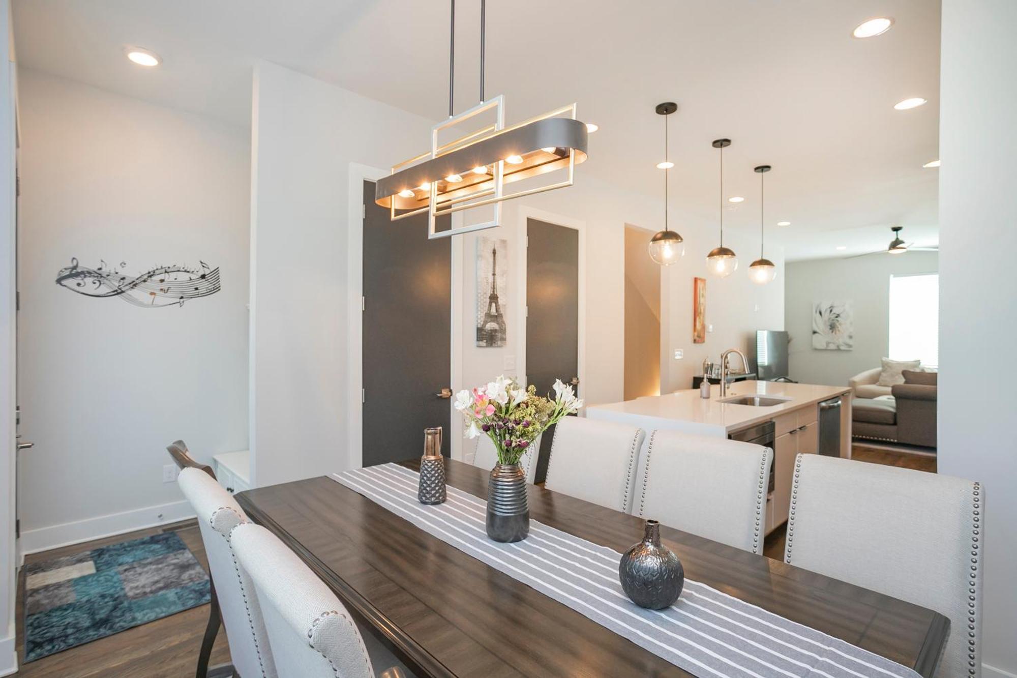Luxury Townhome Skyline Views Mins To Dt Nashville Exterior foto