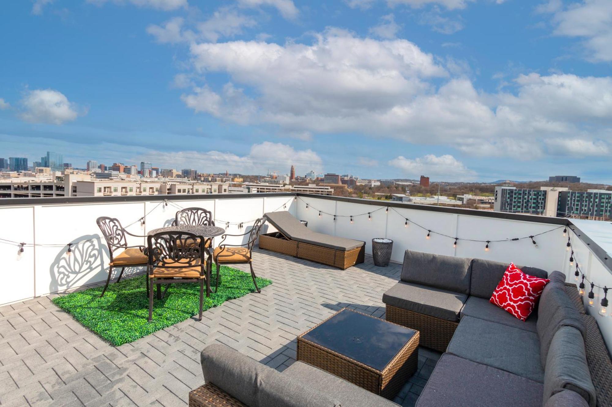 Luxury Townhome Skyline Views Mins To Dt Nashville Exterior foto