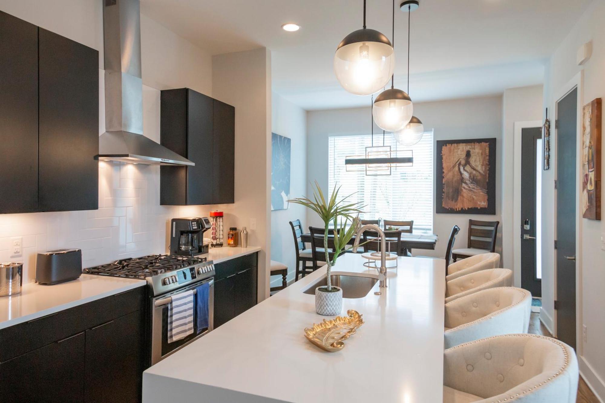 Luxury Townhome Skyline Views Mins To Dt Nashville Exterior foto