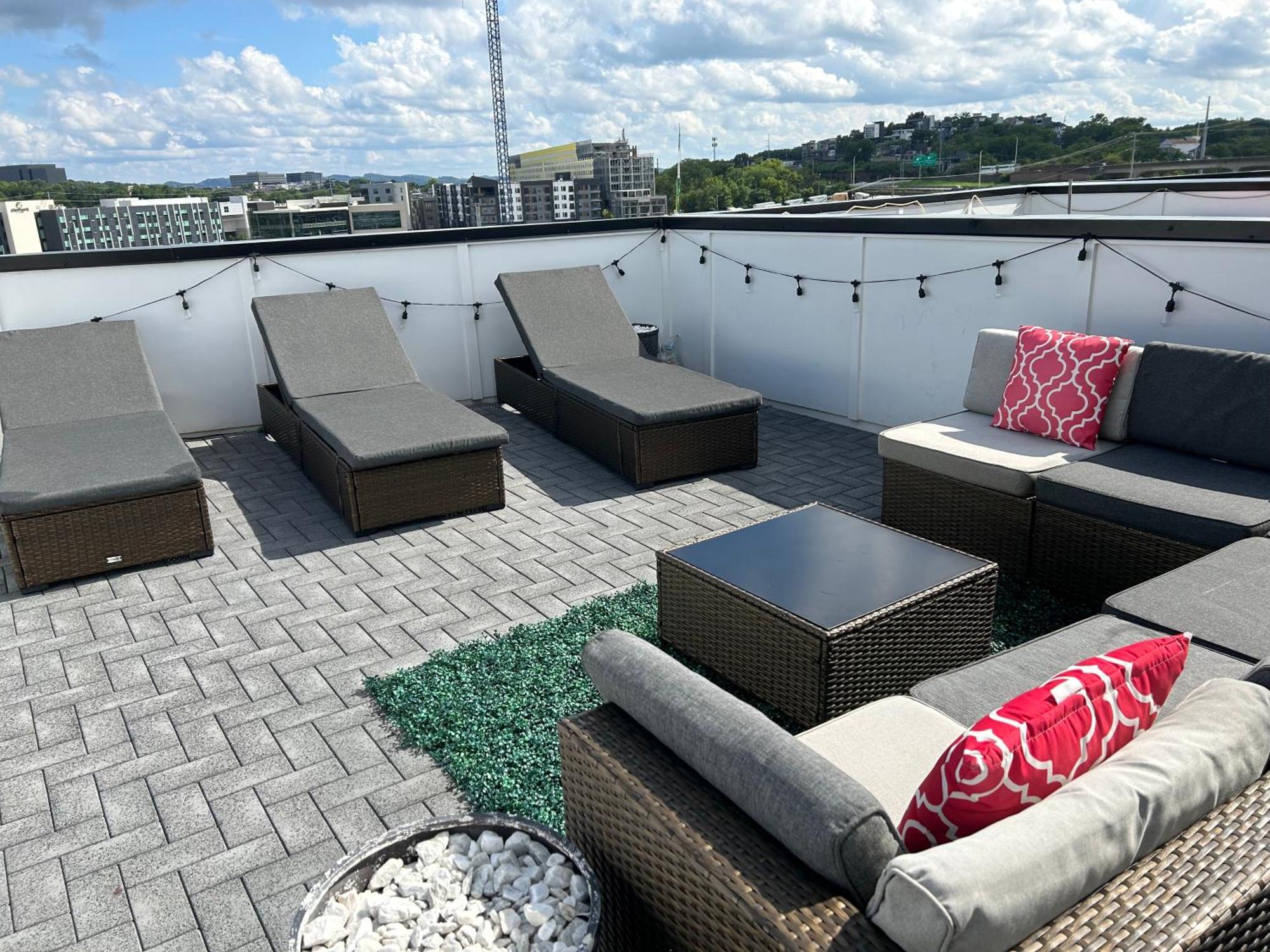 Luxury Townhome Skyline Views Mins To Dt Nashville Exterior foto